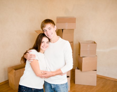 Local removals team handling belongings safely in Northockendon